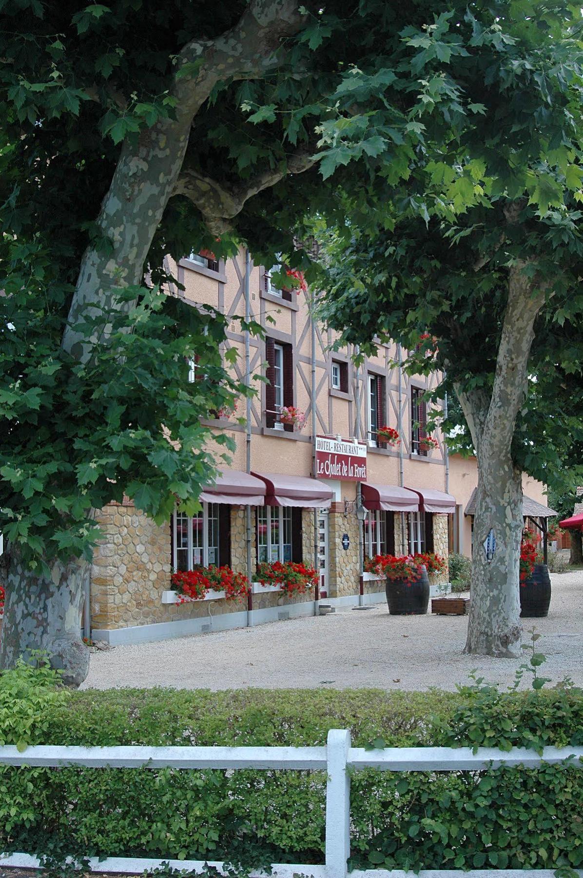 Le Chalet De La Foret Hotel 3 Etoiles Et Restaurant Vierzon Exterior photo